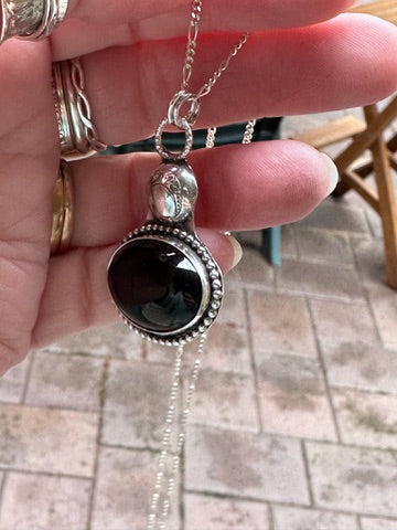 Black Onyx Pendant (D610)