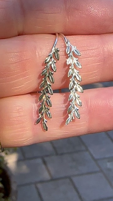 Sterling Silver Laurel Leaves Earrings (851)