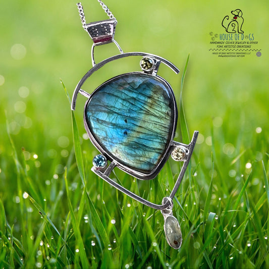 Labradorite Statement Pendant (D351)