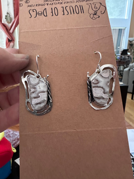 🦋 Sterling Silver Earrings – Hand Pierced with Lace Agate & Twisted Wire (1097)